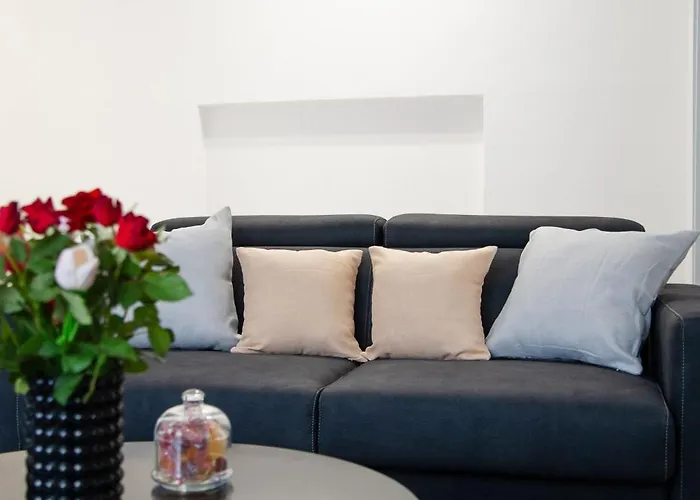 Nuova Arte - Dal Di Allo Stadio קומו